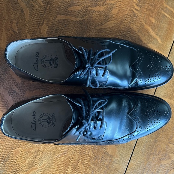 Clarks | TOR England Oxford Wingtips | - Picture 2 of 7